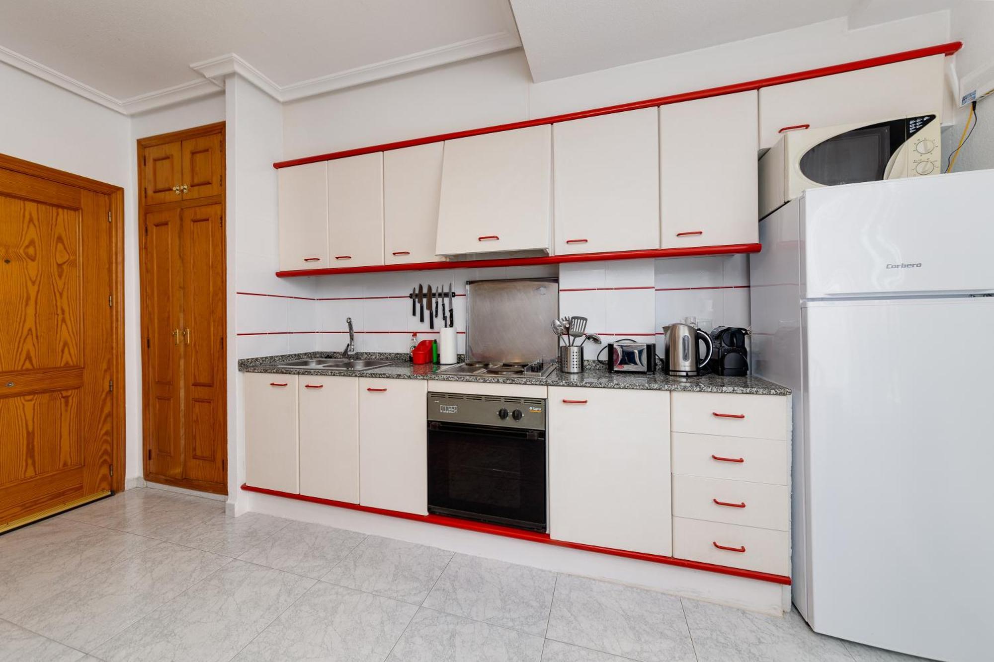 Lovely Apartment Near The Sea Торевьиа Экстерьер фото