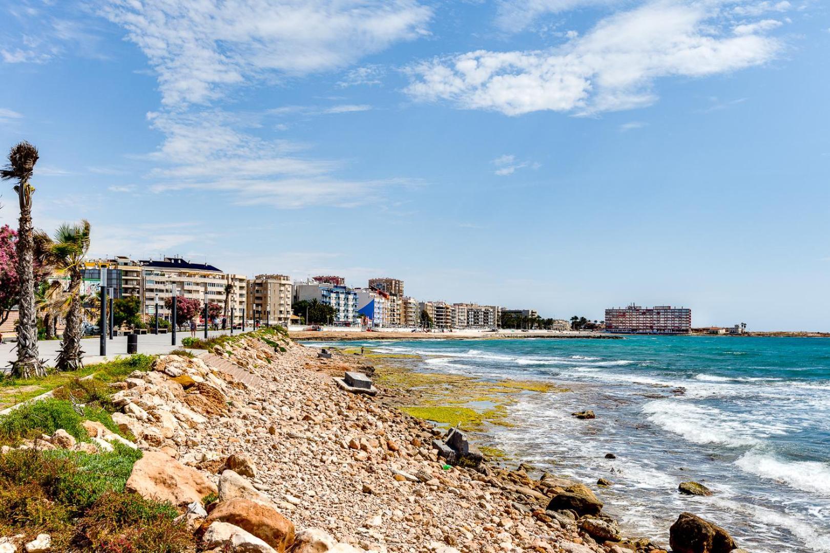 Lovely Apartment Near The Sea Торевьиа Экстерьер фото